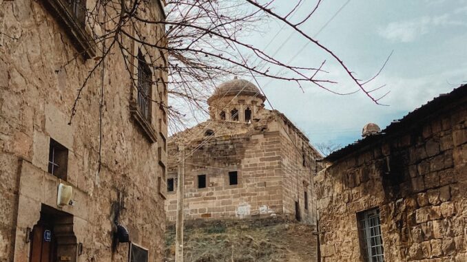 uploaded-image-edremit-tarihi-ve-kokeni-1697200754751